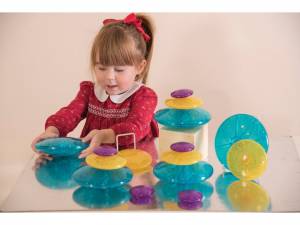 Skaidrių akmenukų rinkinys sensoriniams žaidimams, 15 vnt